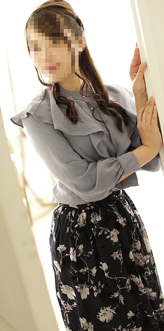 ゠(28)